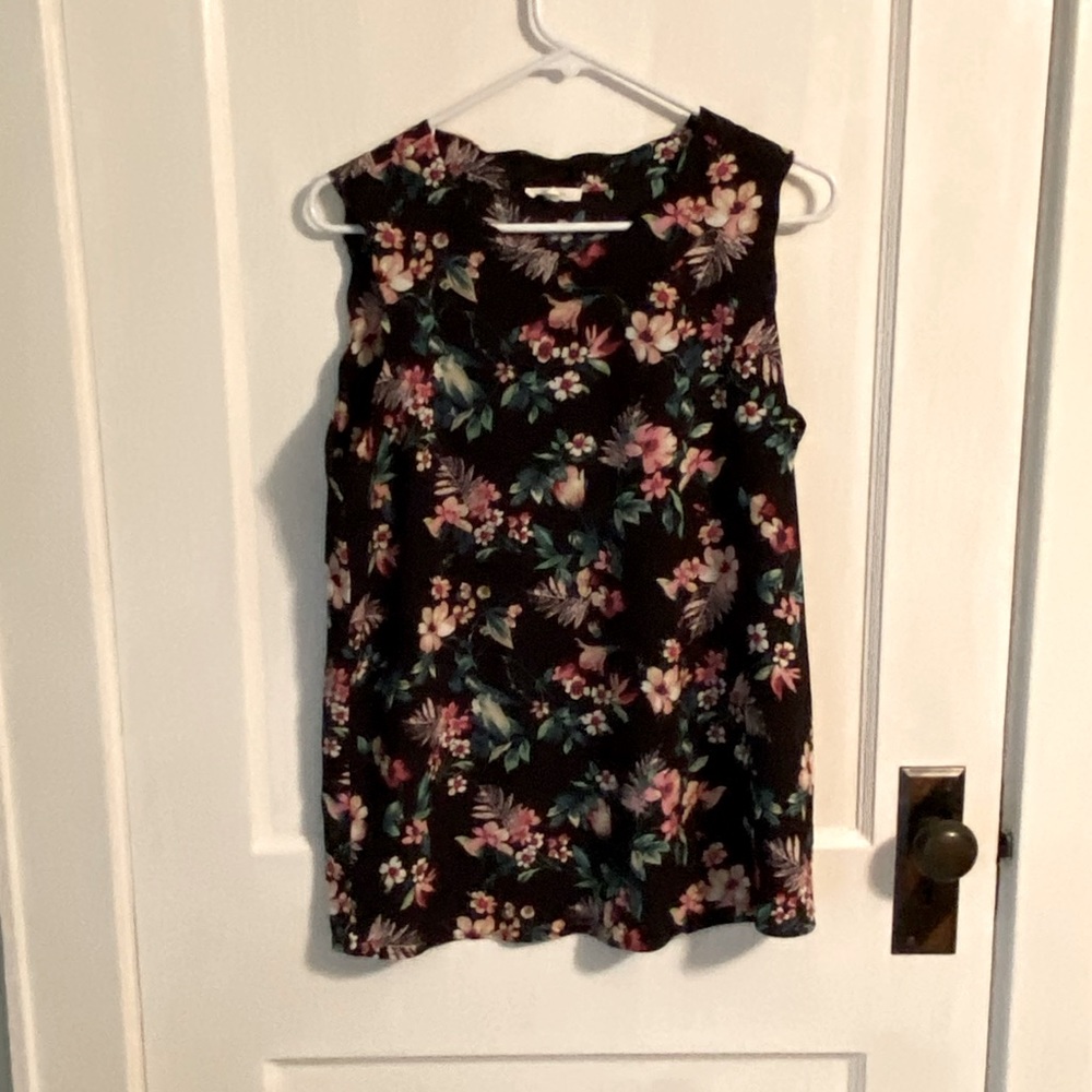 Pleione sleeveless floral top